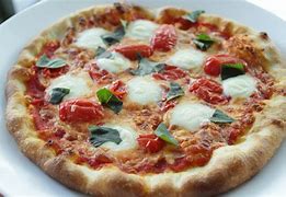 Ingredienti Pomodoro Mozzarella Basilico Origano Olio EVO Senza Glutine
